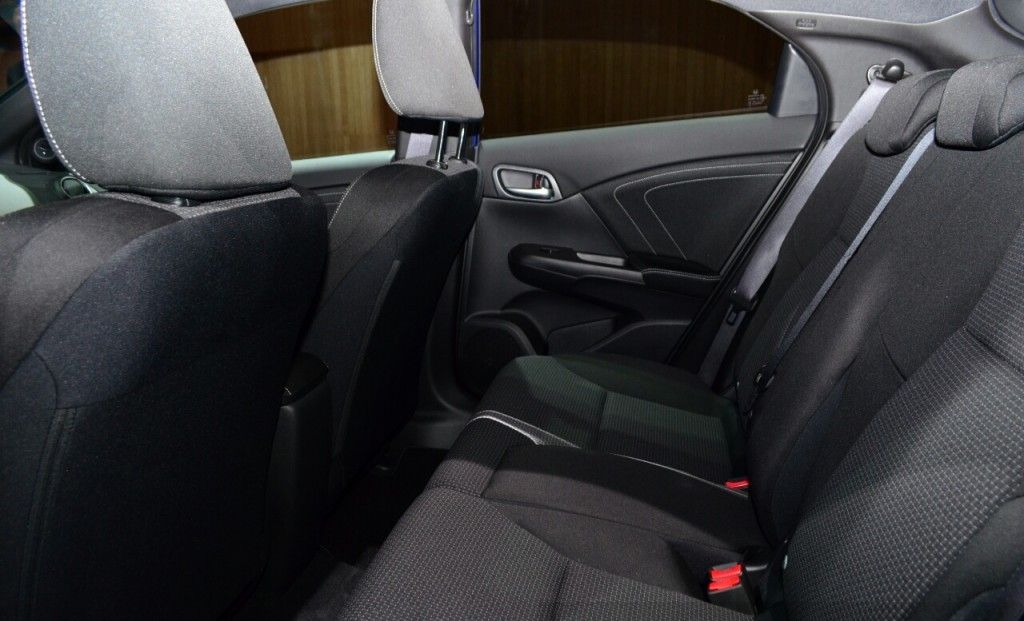 YEN� 2015 HONDA C�V�C HATCHBACK PAR�S RES�M GALER�S�