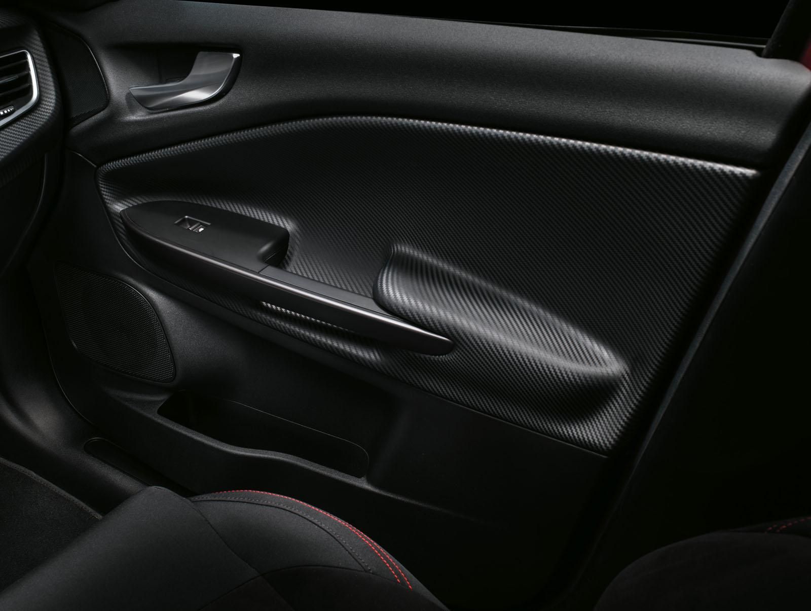 2015 ALFA ROMEO G�UL�ETTA SPR�NT RES�MLER�