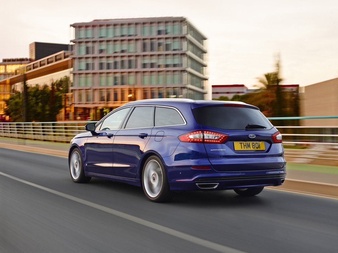 YEN 2015 FORD MONDEO VARANT DETAYLI RESMLER