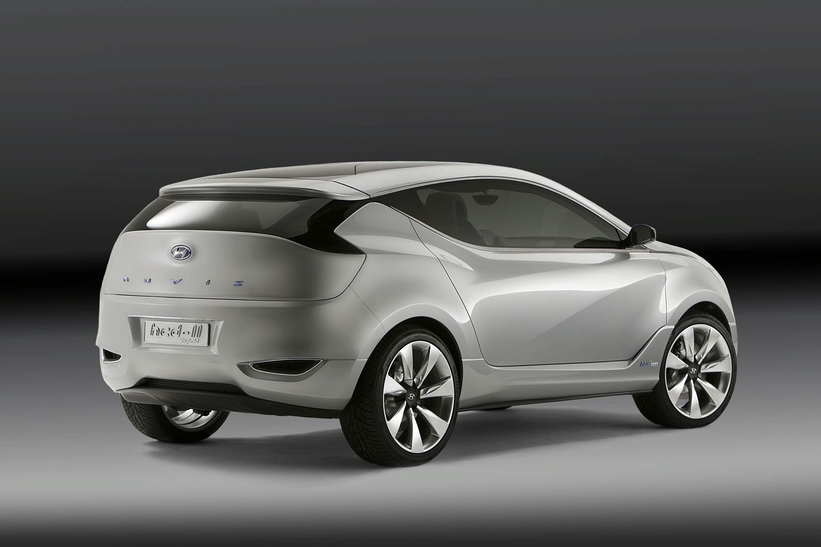 HYUNDA NUVS CONCEPT GALER