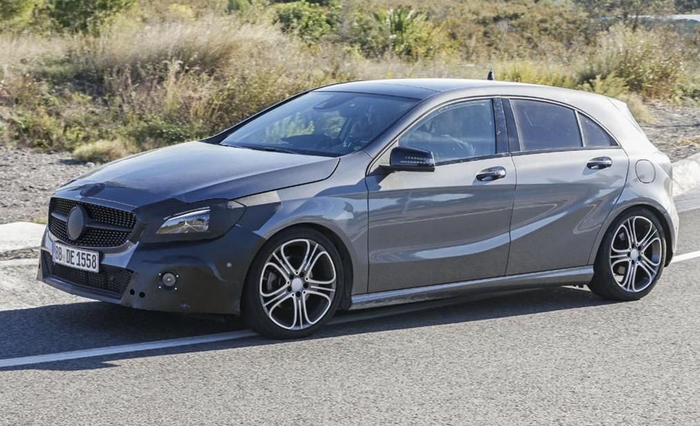 YEN 2015 MAKYAJLI MERCEDES A SERS HAFF KAMUFLAJLI RESMLER