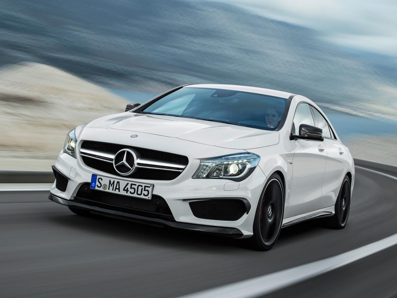 YEN MERCEDES CLA 45 AMG GALER