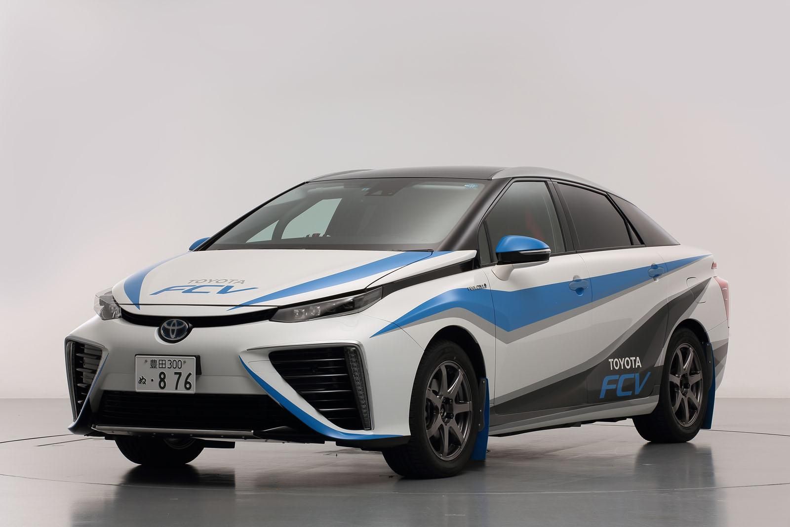 YEN 2015 TOYOTA FCV RALL ARACI RESMLER