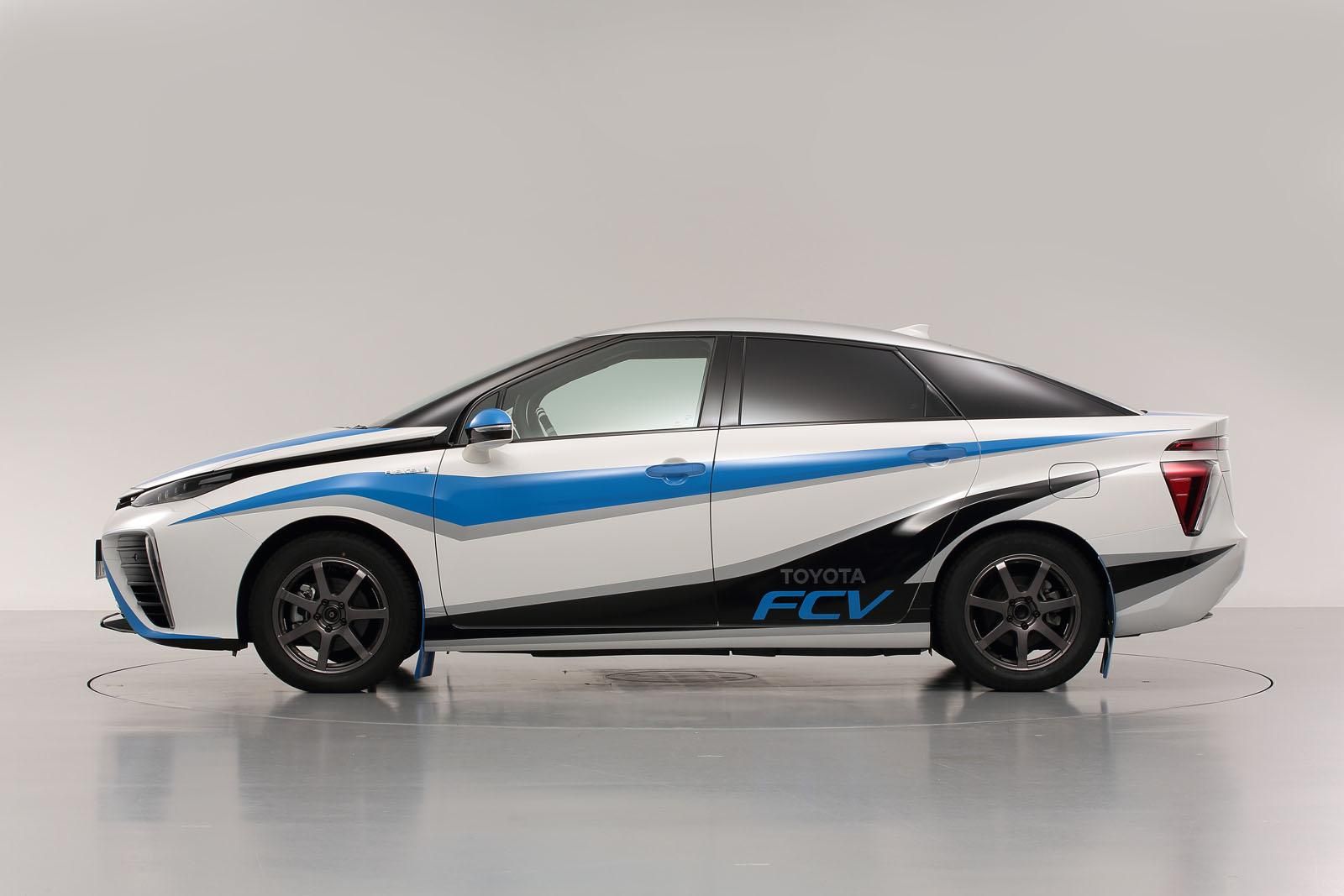 YEN 2015 TOYOTA FCV RALL ARACI RESMLER