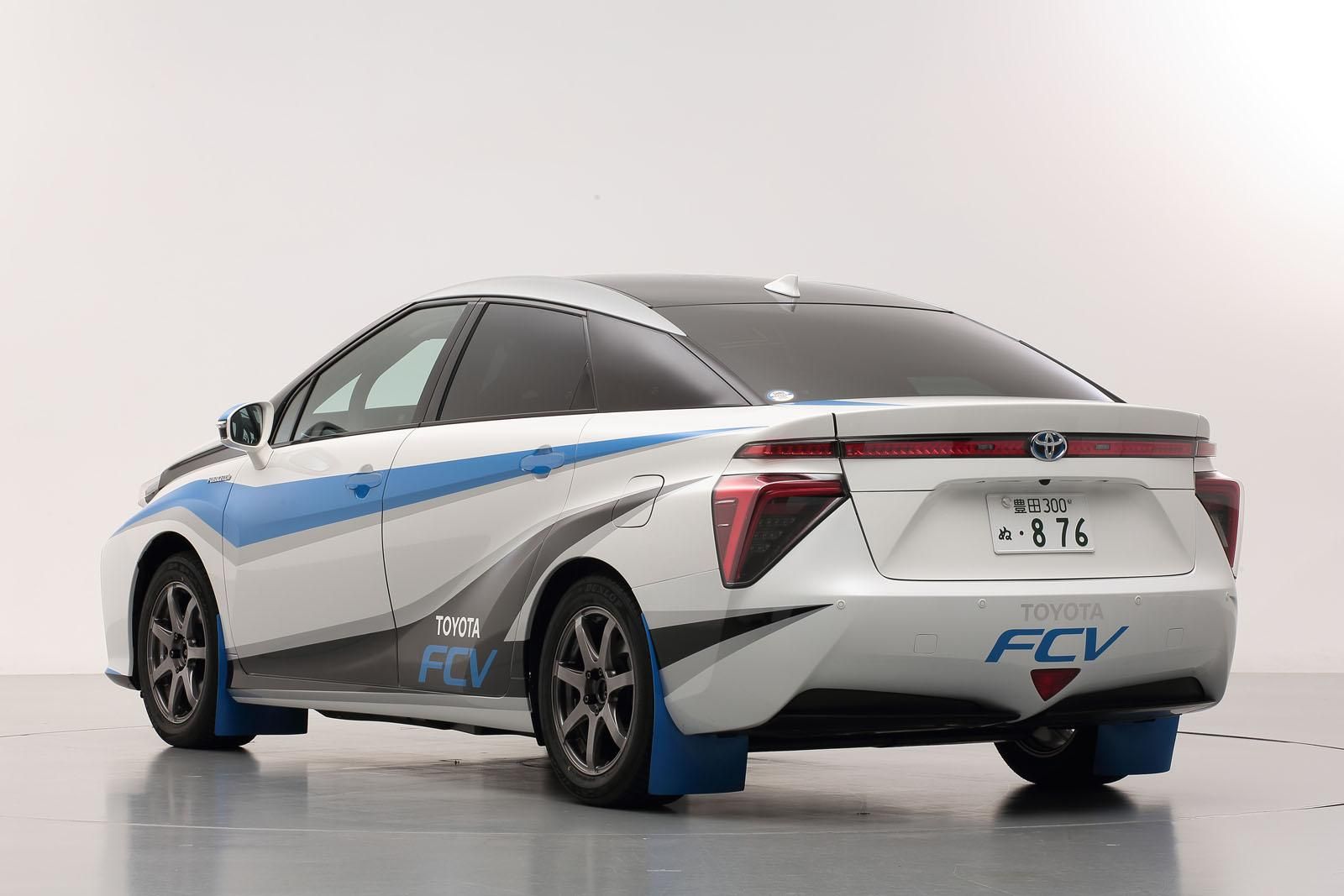 YEN 2015 TOYOTA FCV RALL ARACI RESMLER