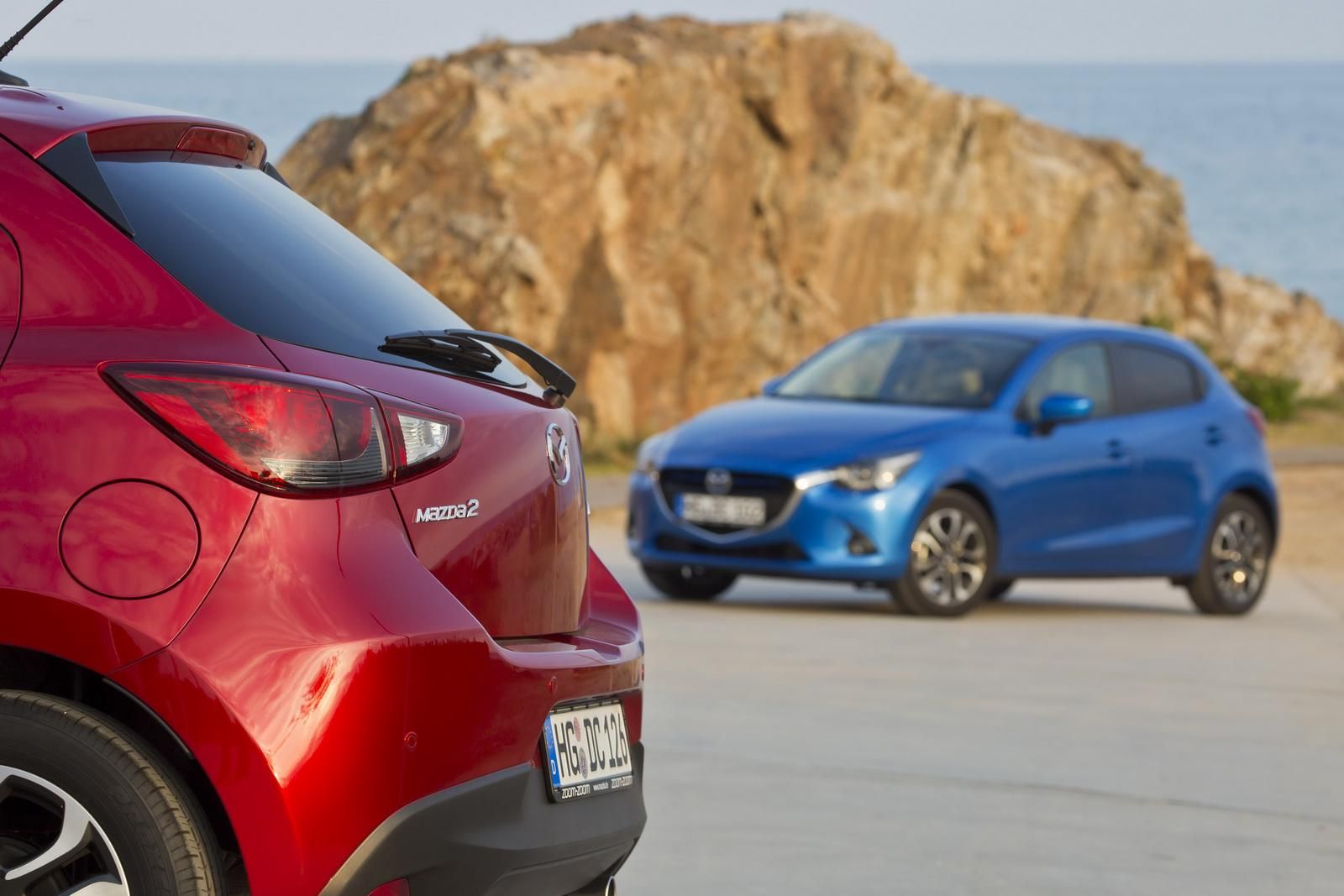 YEN MAZDA2 AVRUPA VERSYON DETAYLI RESM GALERS