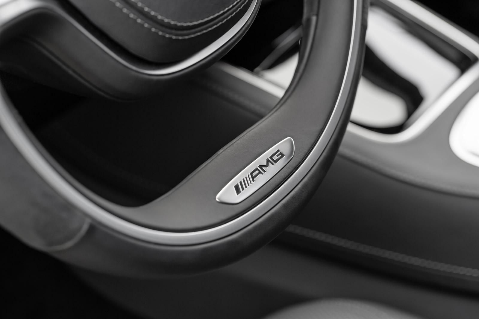 YEN MERCEDES S63 AMG RESM FOTORAF GALERS