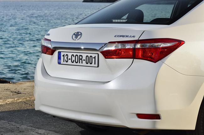 YEN TOYOTA COROLLA AYRINTILI RESM GALERS