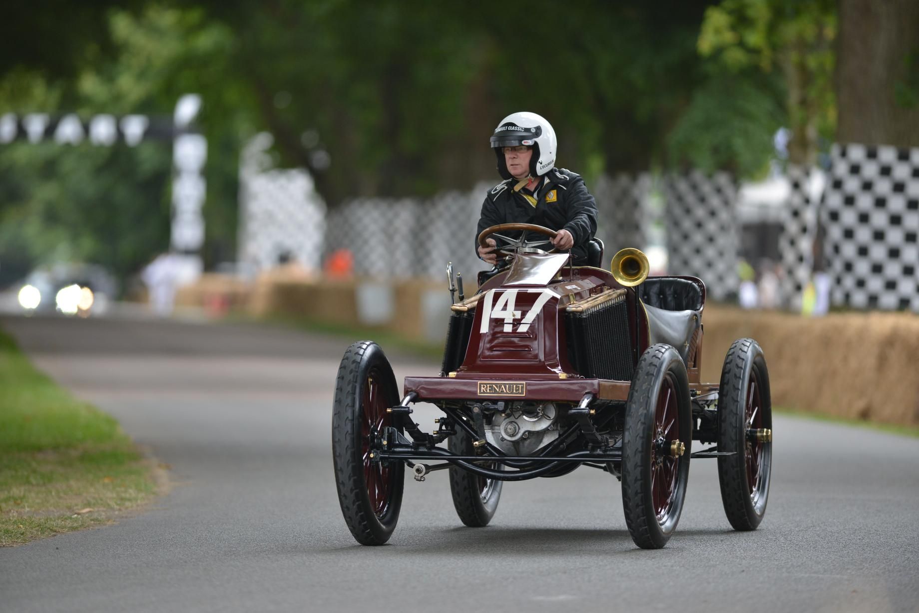 RENAULT SPORT MODELLER GOODWOOD GALER
