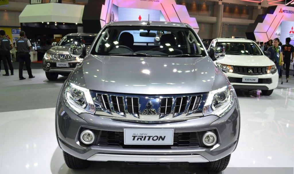 YEN 2015 MTSUBSH L200 TAYLAND FUARI RESMLER
