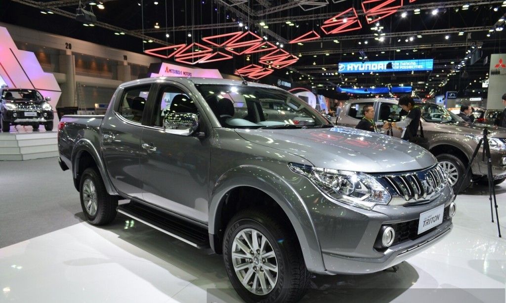 YEN 2015 MTSUBSH L200 TAYLAND FUARI RESMLER