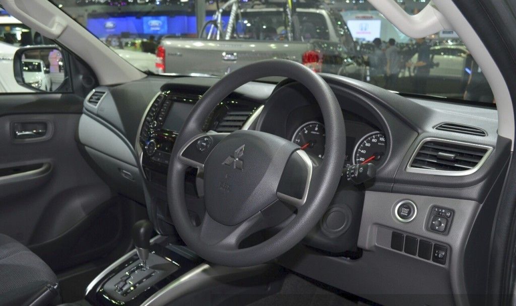 YEN� 2015 M�TSUB�SH� L200 TAYLAND FUARI RES�MLER�