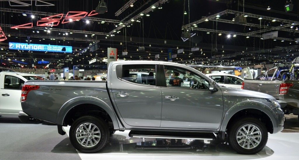 YEN 2015 MTSUBSH L200 TAYLAND FUARI RESMLER