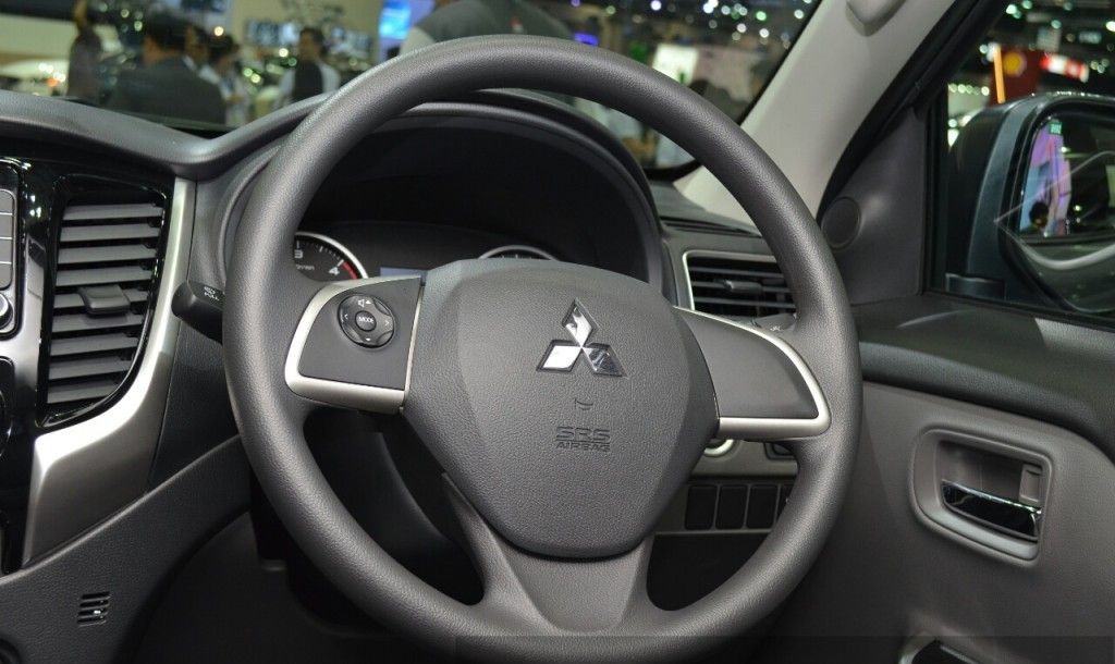 YEN� 2015 M�TSUB�SH� L200 TAYLAND FUARI RES�MLER�