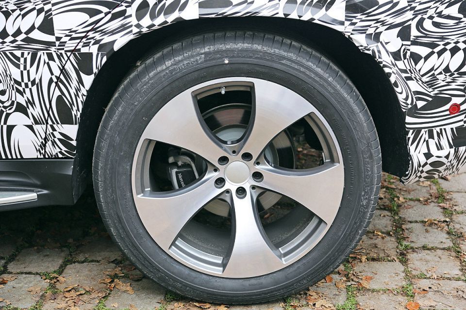 YEN MERCEDES GLE COUPE KAMUFLAJLI GRNTLER