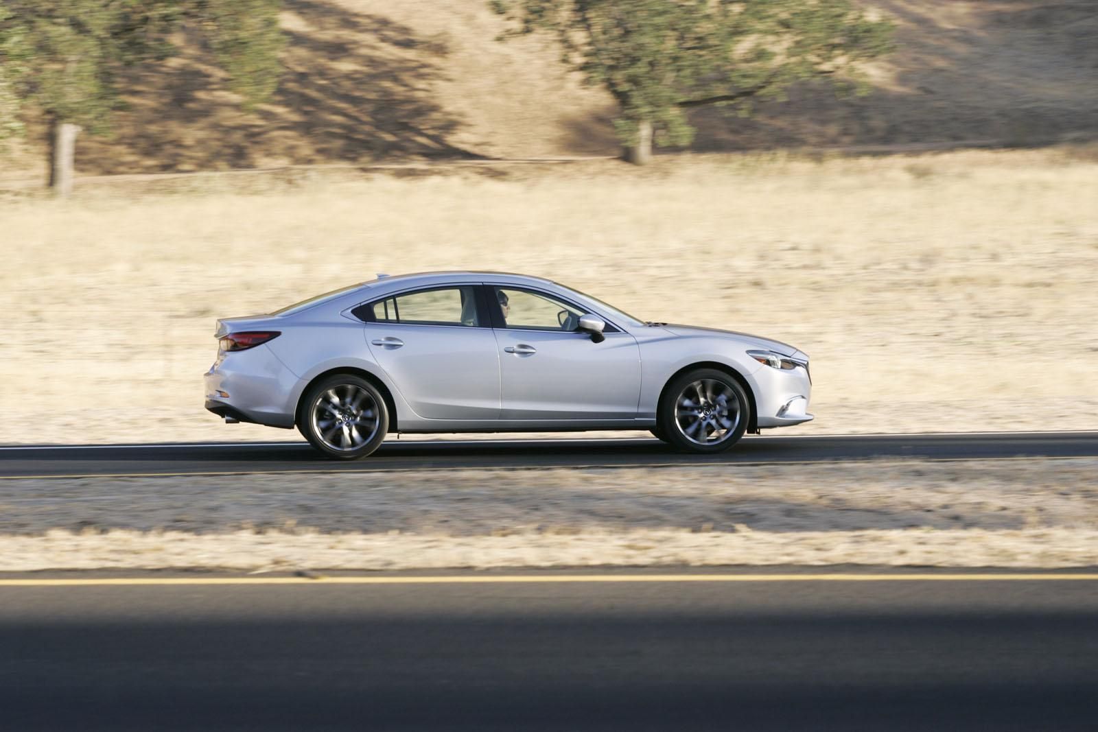 YEN 2015 MAZDA6 DETAYLI RESM GALERS
