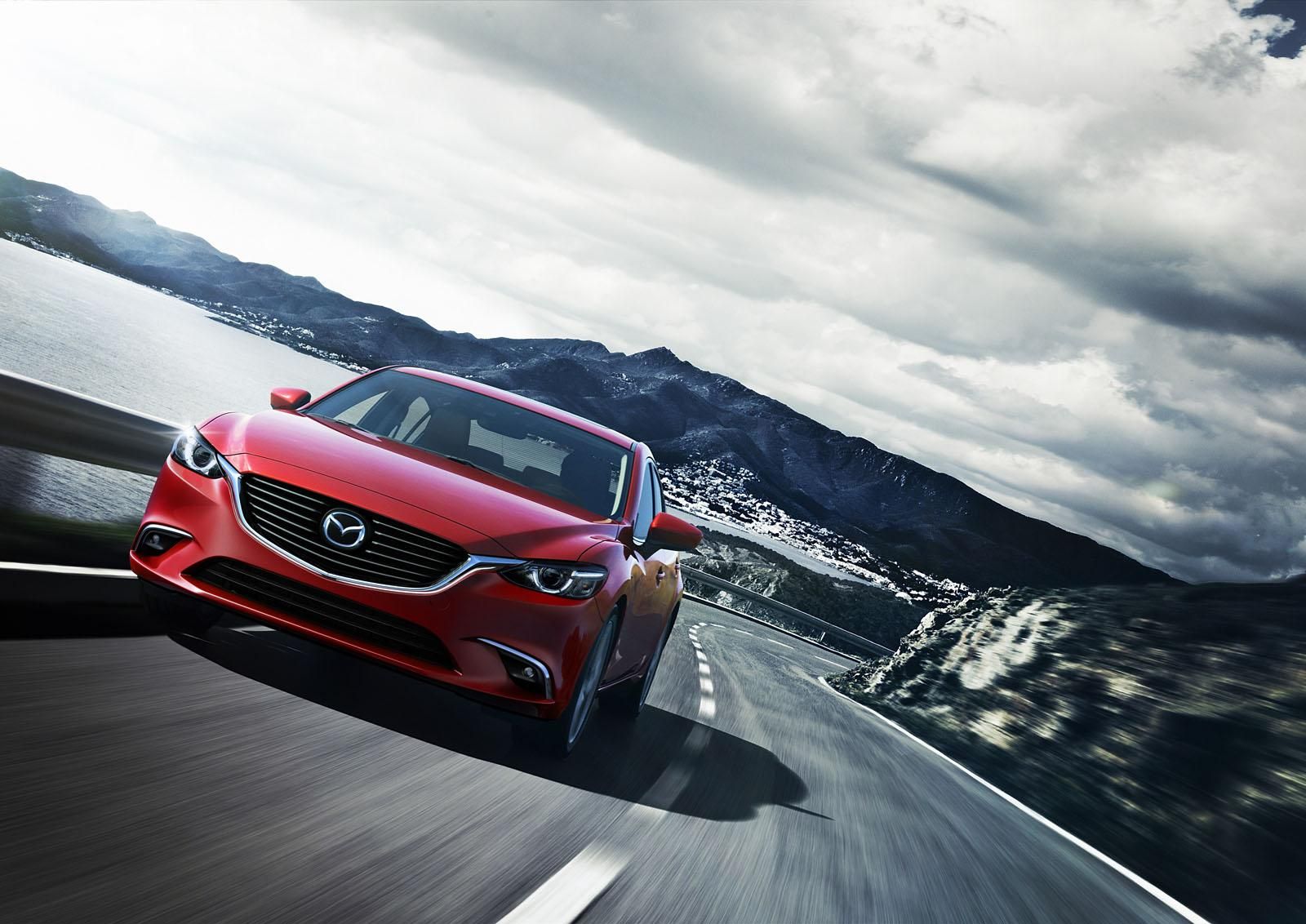 YEN 2015 MAZDA6 DETAYLI RESM GALERS