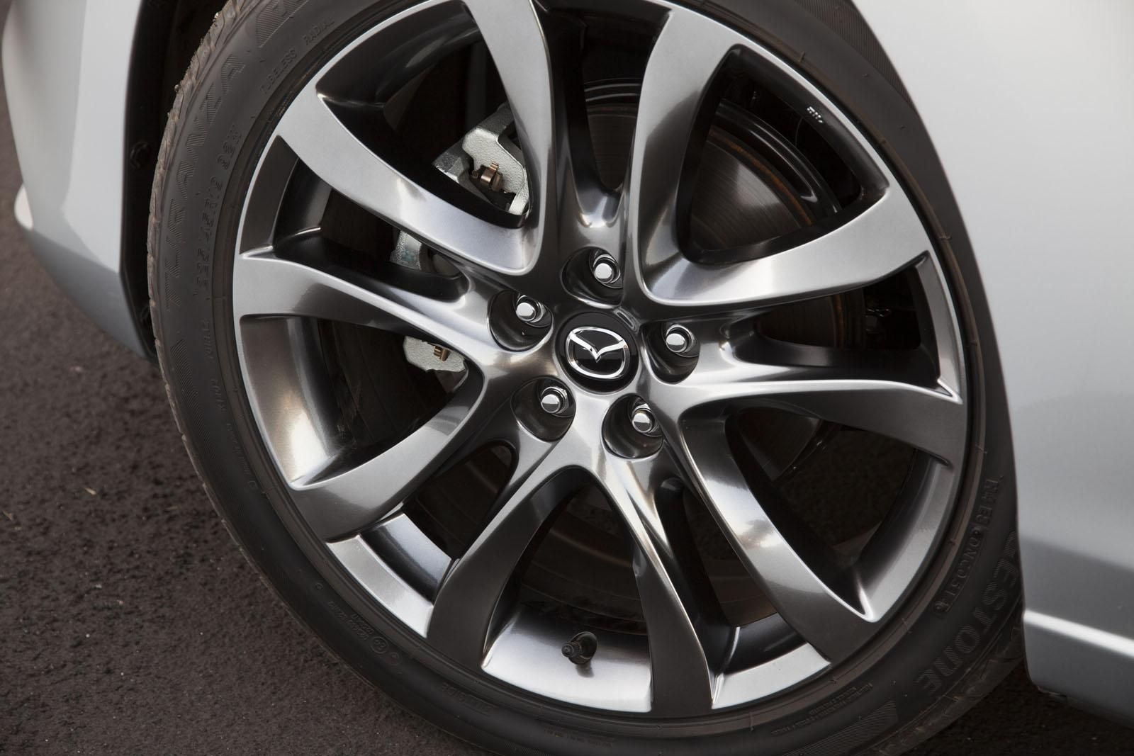 YEN 2015 MAZDA6 DETAYLI RESM GALERS