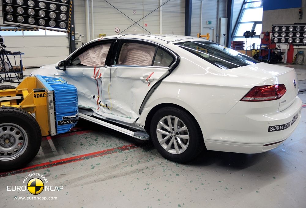 YEN 2015 VW PASSAT EURONCAP ARPIMA TEST RESMLER