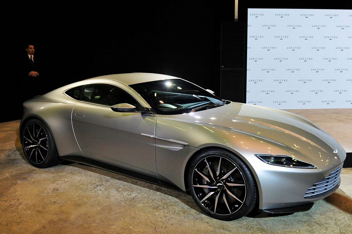 ASTON MARTN DB10 RESM GALERS