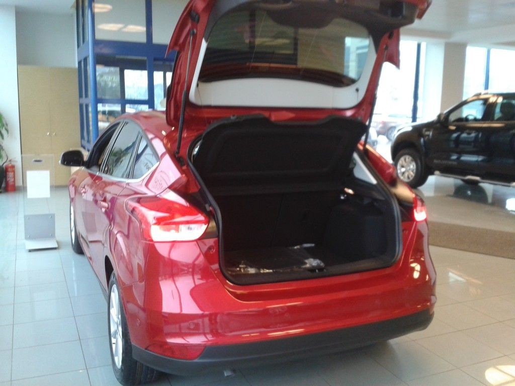 YEN� FORD FOCUS T�RK�YE'DE SATI�TA RES�M GALER�S�