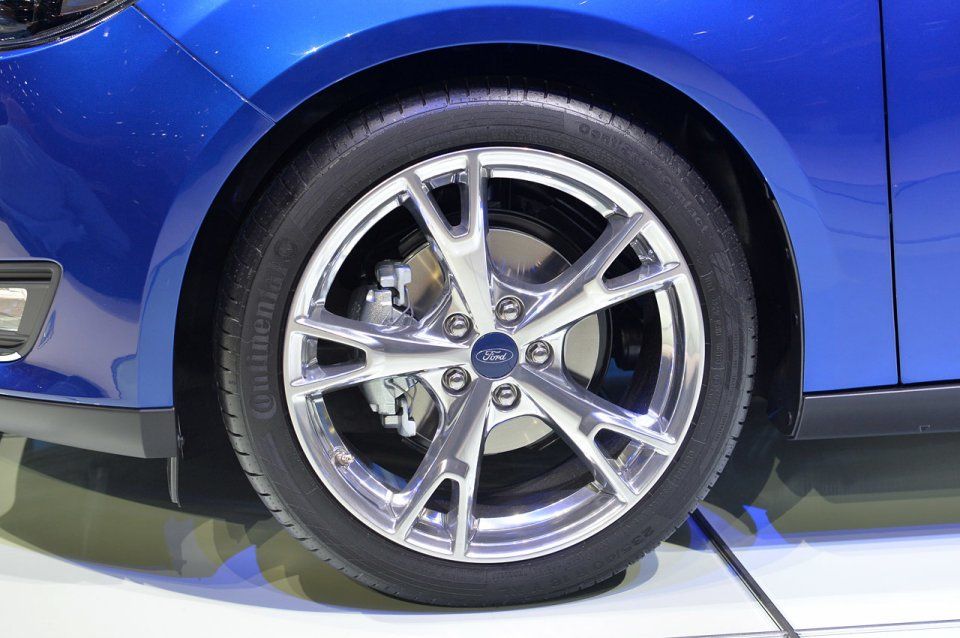 YEN MAKYAJLI FORD FOCUS HATCHBACK CENEVRE RESM GALERS