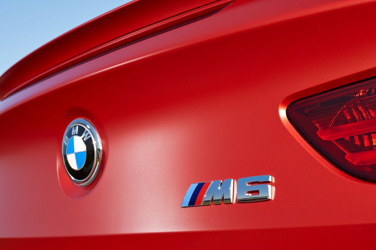 YEN MAKYAJLI 2015 BMW M6 COUPE DETAYLI RESM GALERS