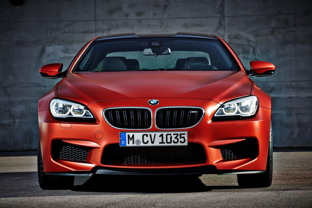 YEN MAKYAJLI 2015 BMW M6 COUPE DETAYLI RESM GALERS