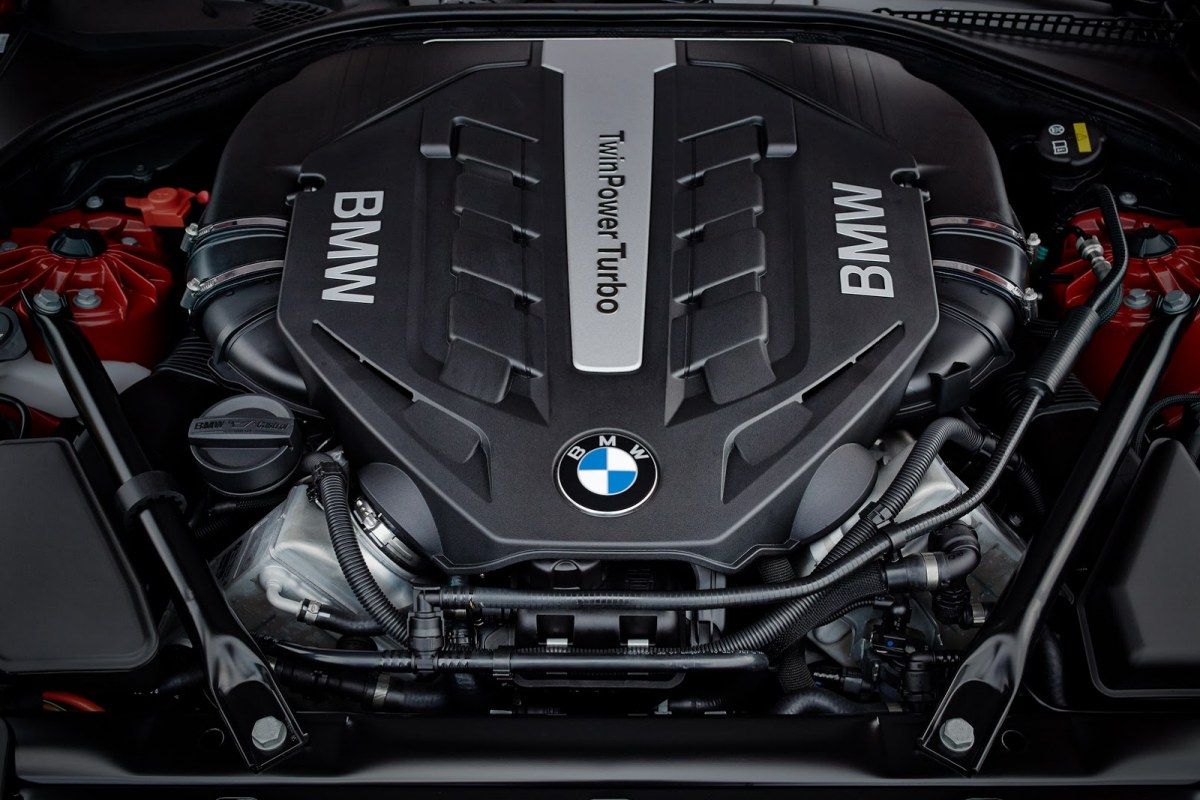 YEN MAKYAJLI 2015 BMW 6 SERS CONVERTBLE DETAYLI RESM GALERS