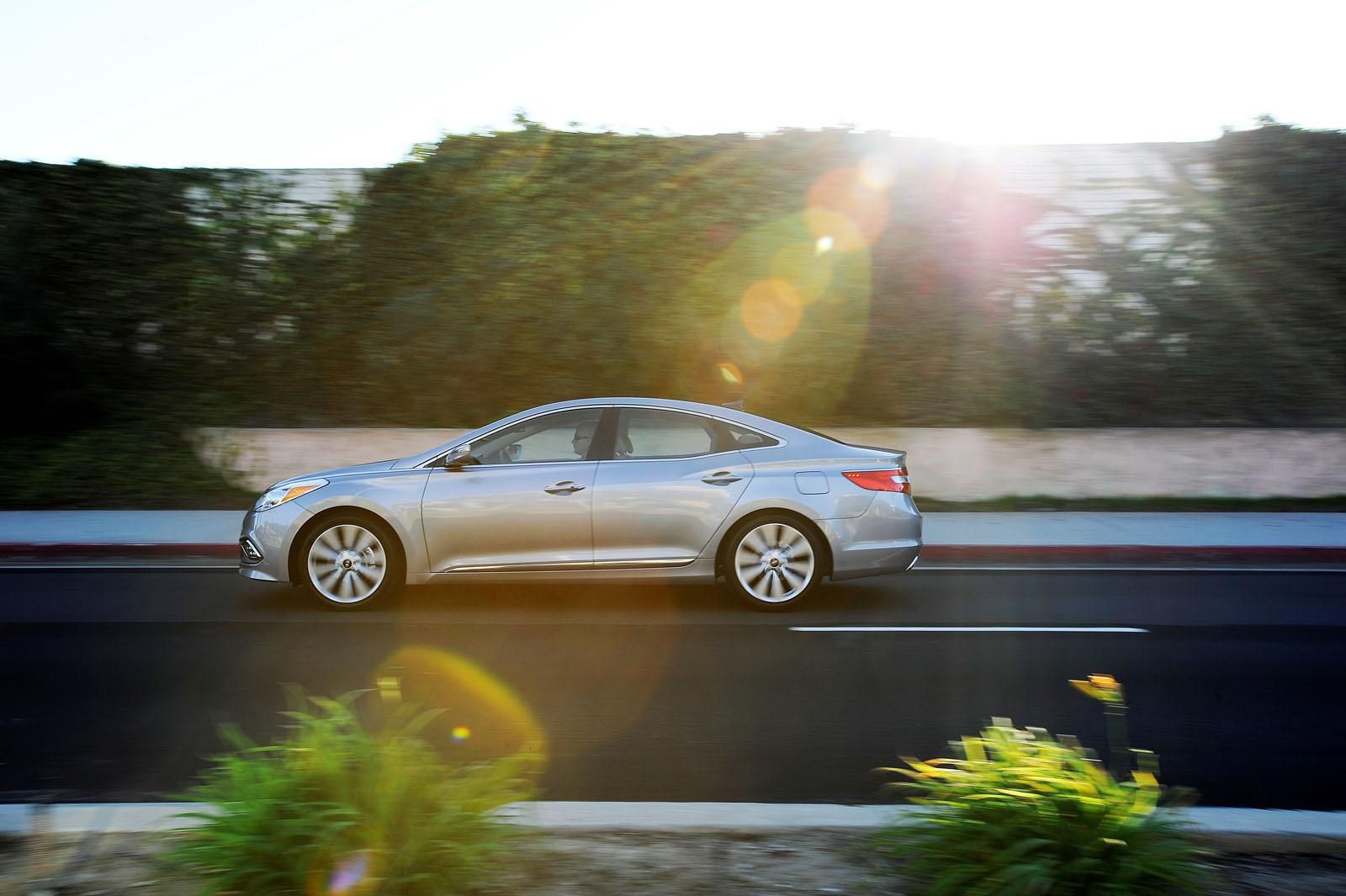 YEN� 2015 MAKYAJLI HYUNDA� AZERA RES�M GALER�S�