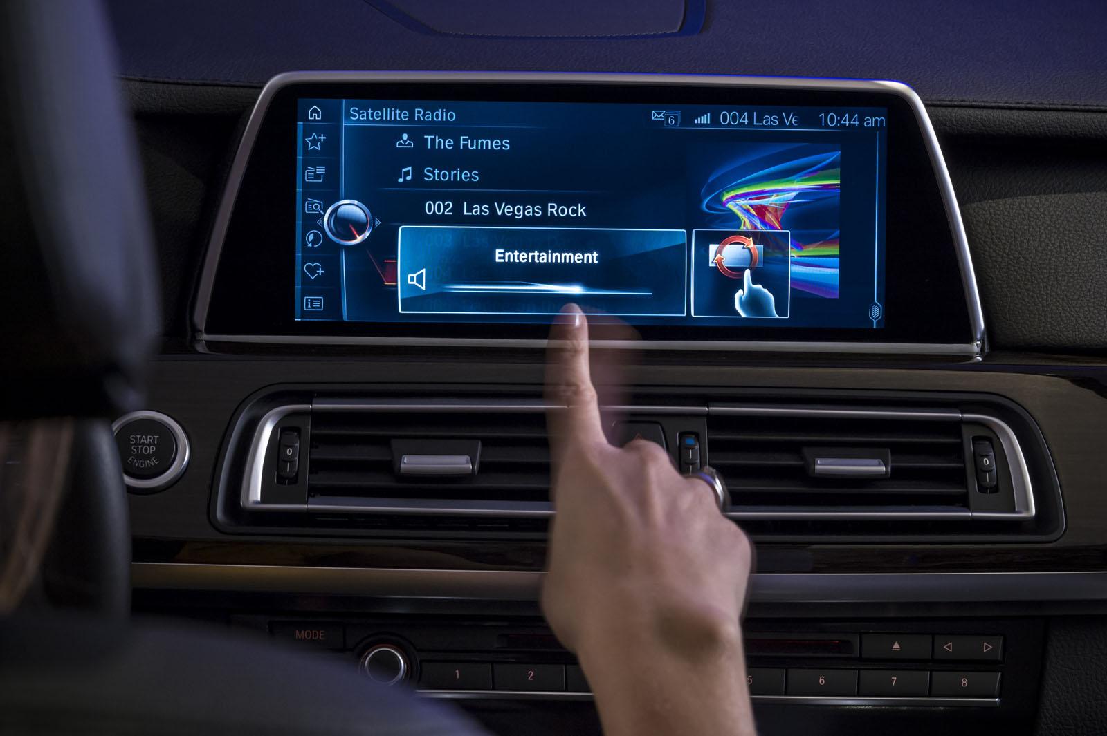 BMW'NN YEN iDrive & TouchCommand SSTEMLERNN RESMLER