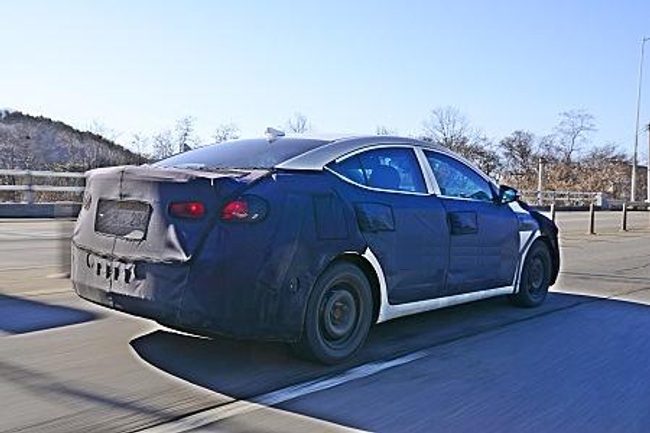 YEN 2016 HYUNDA ELANTRA LK KAMUFLAJLI RESMLER