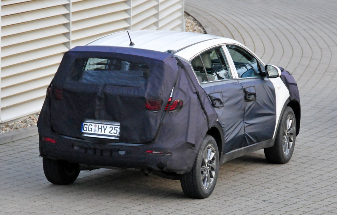 YEN 2016 KA SPORTAGE LK KAMUFAJLI RESM GALERS
