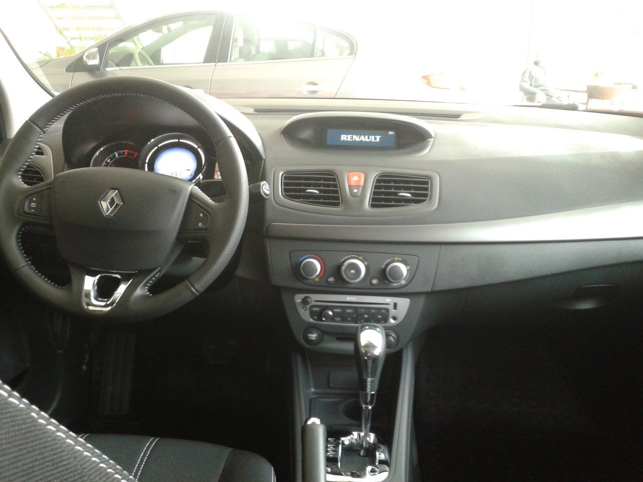 YEN MAKYAJLI RENAULT MEGANE TRKYE'DE RESM GALERS