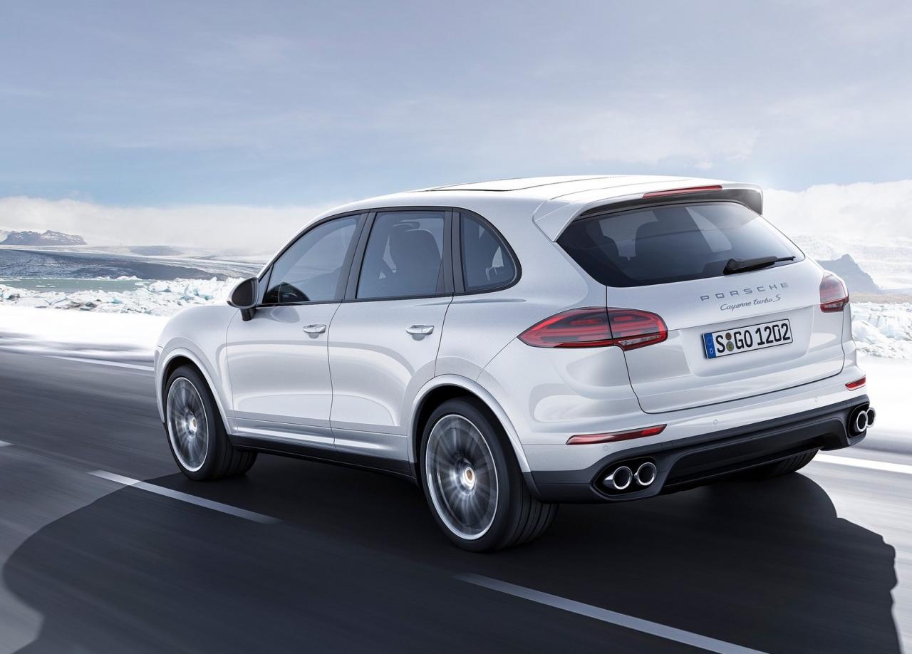 YEN 2015 PORSCHE CAYENNE TURBO S RESM GALERS