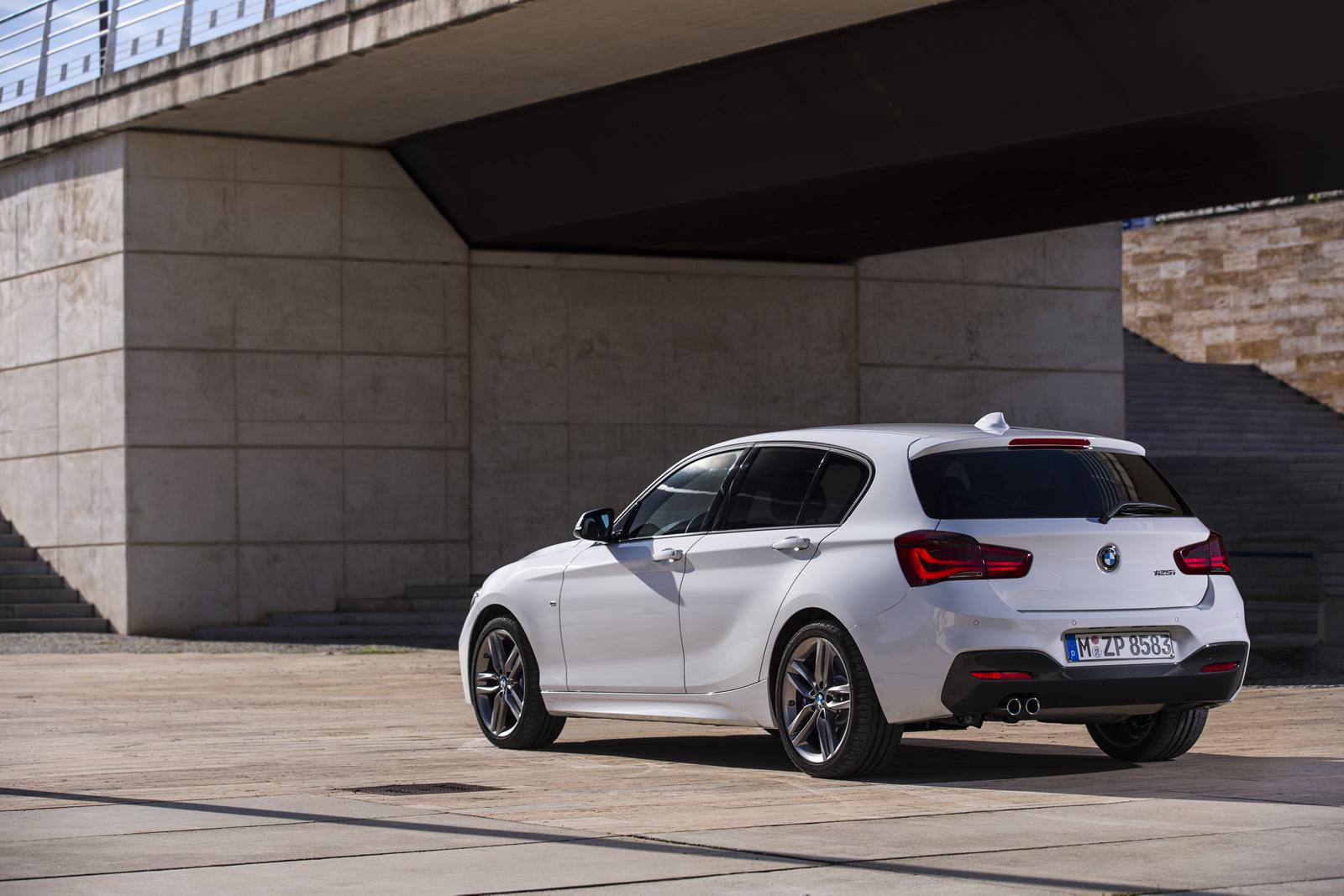 YEN� 2015 MAKYAJLI BMW 1 SER�S� DETAYLI RES�M GALER�S�