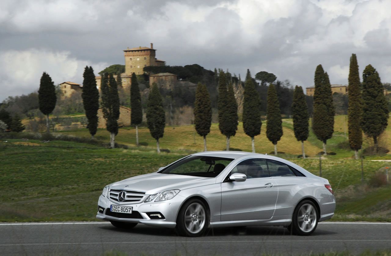 MERCEDES E COUPE (2010) GALER