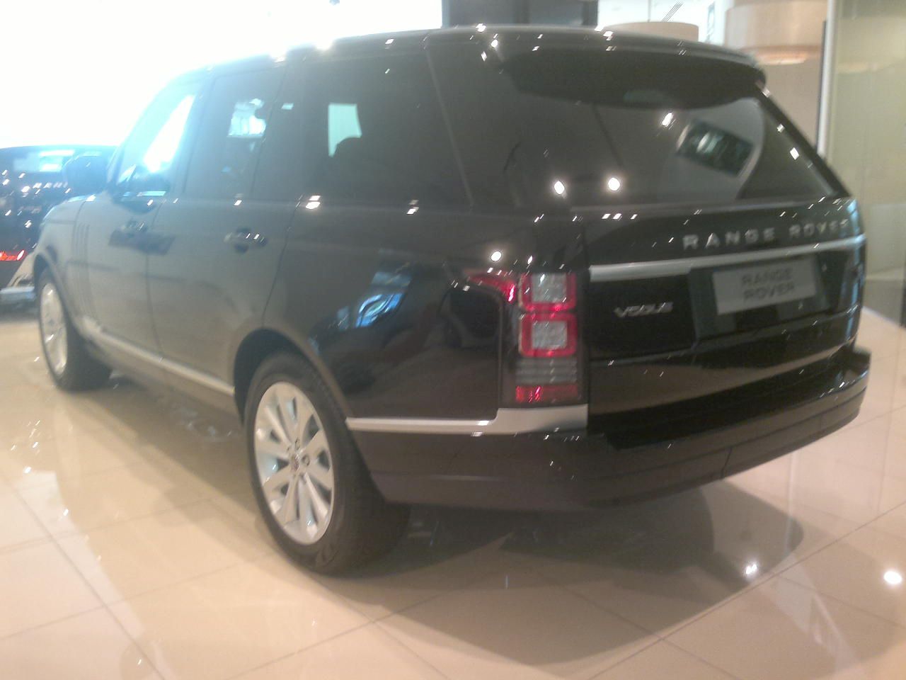 RANGE ROVER SATITA RESM GALERS