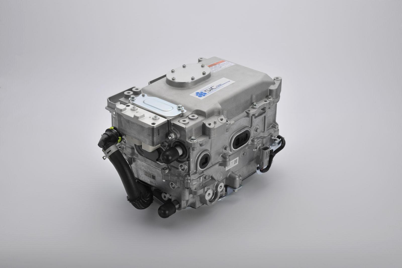 TOYOTA CAMRY HYBRID SIC PROTOTP RESM GALERS
