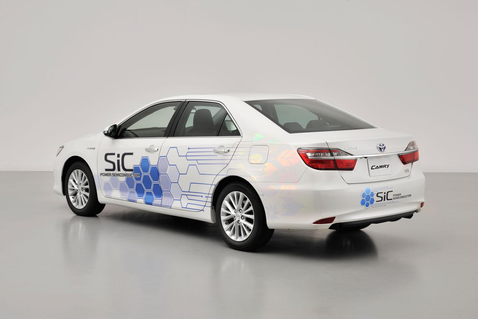 TOYOTA CAMRY HYBRID SIC PROTOTP RESM GALERS