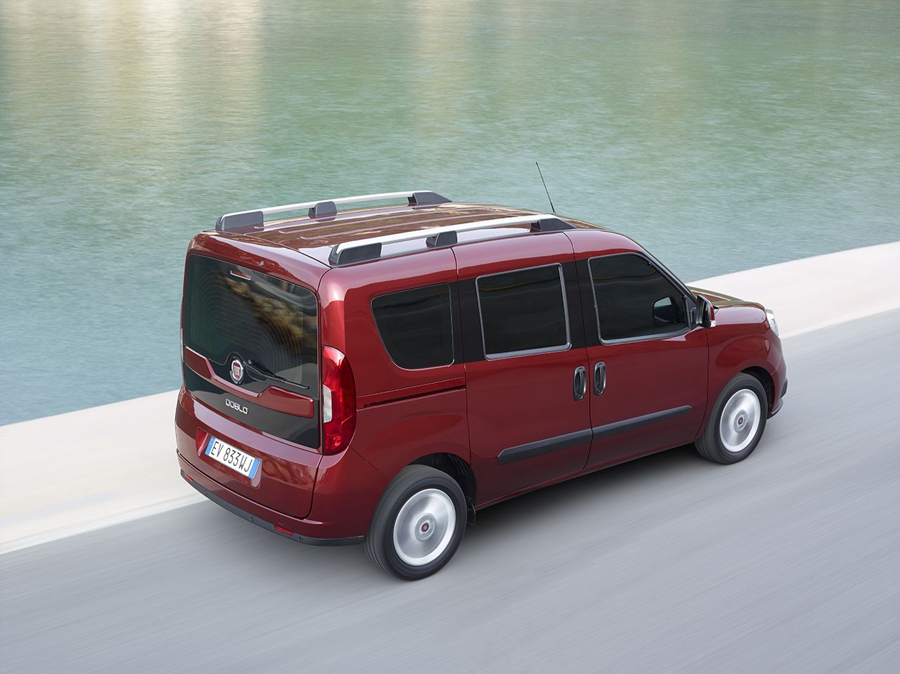 YEN� 2015 F�AT DOBLO T�RK�YE'DE RES�M GALER�S�