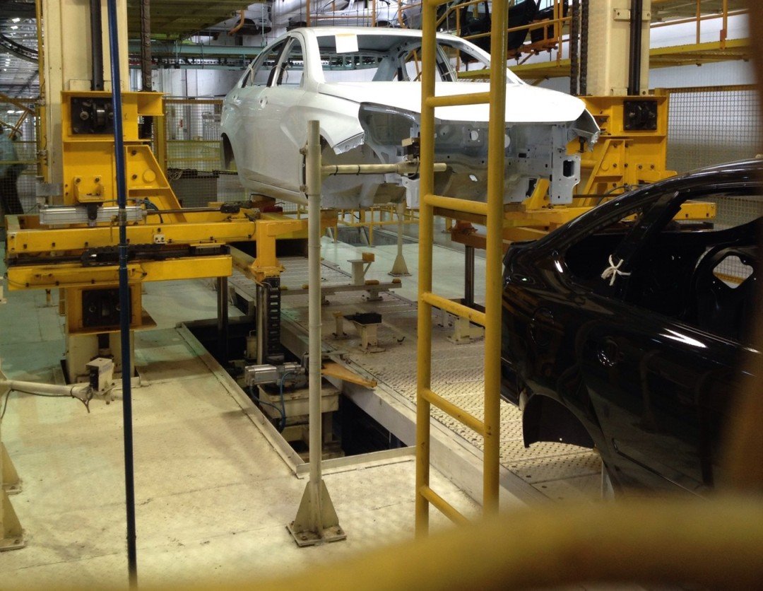 YEN� LADA VESTA �RET�M RES�M GALER�S�