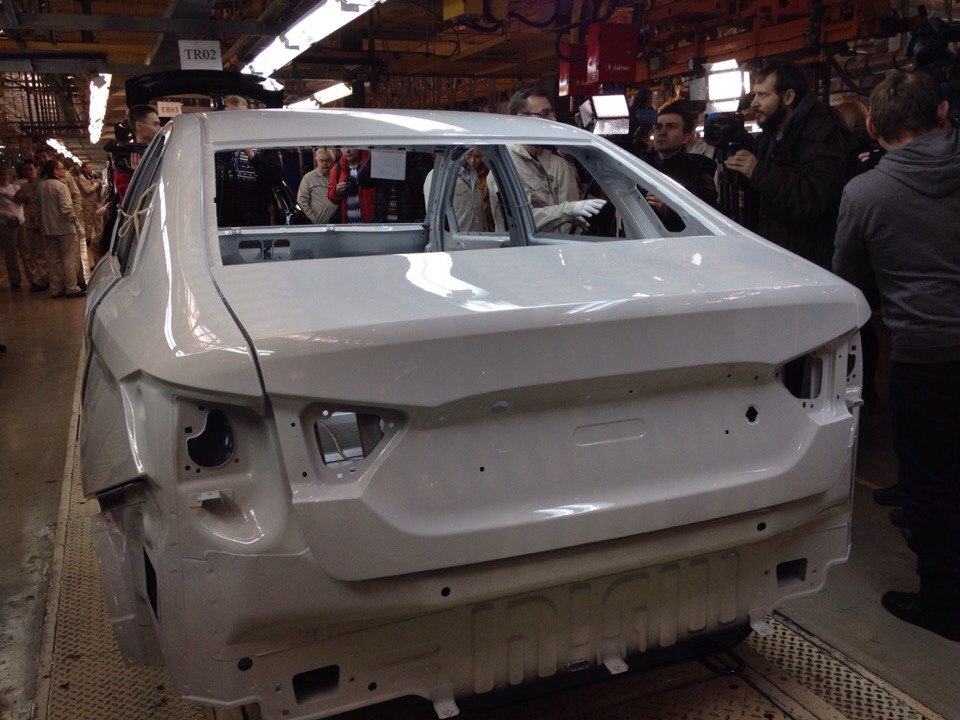 YEN� LADA VESTA �RET�M RES�M GALER�S�