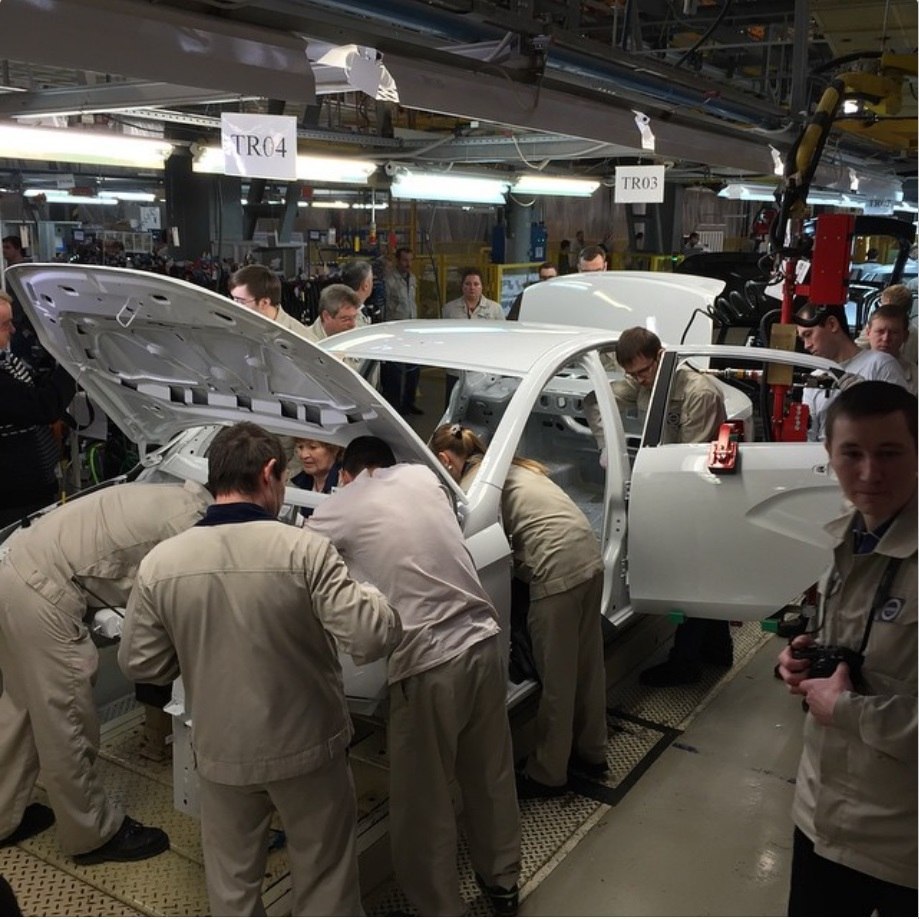 YEN� LADA VESTA �RET�M RES�M GALER�S�