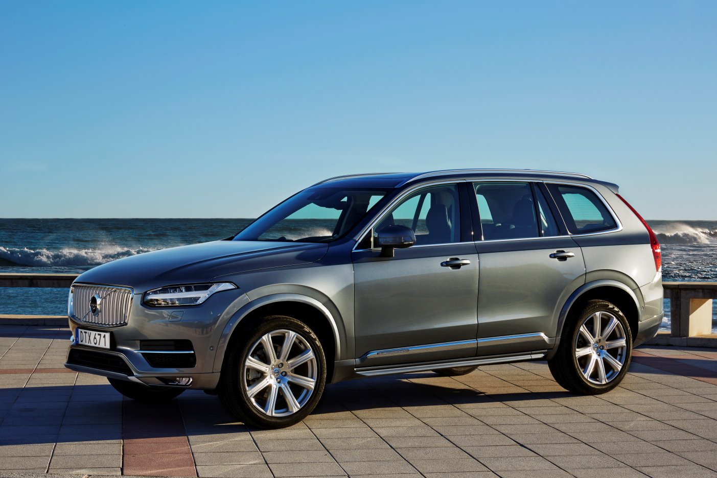 YEN� 2015 VOLVO XC90'NIN �ZEL RES�M GALER�S�