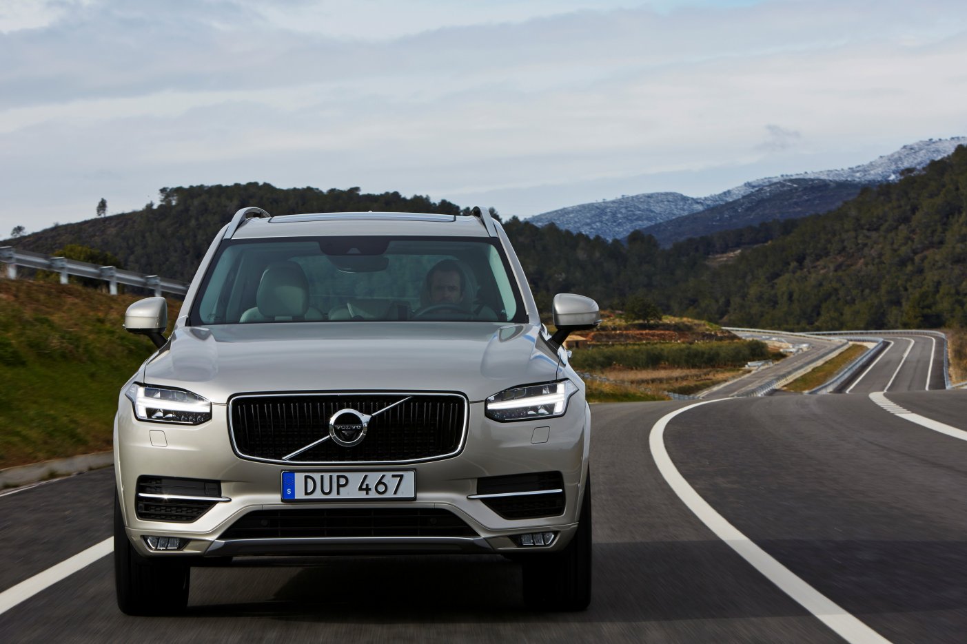 YEN� 2015 VOLVO XC90'NIN �ZEL RES�M GALER�S�