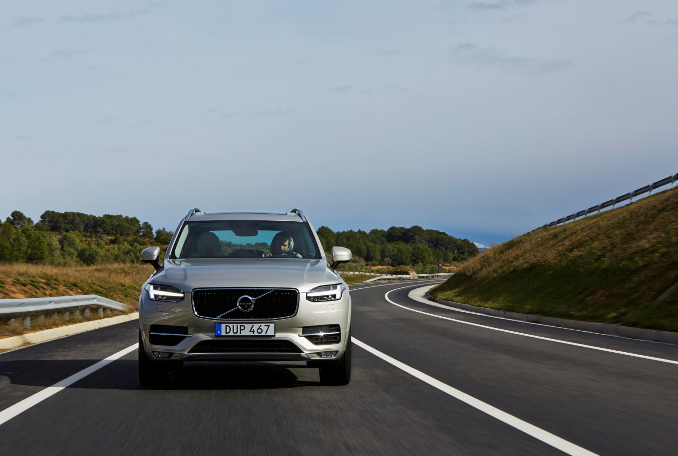 YEN� 2015 VOLVO XC90'NIN �ZEL RES�M GALER�S�