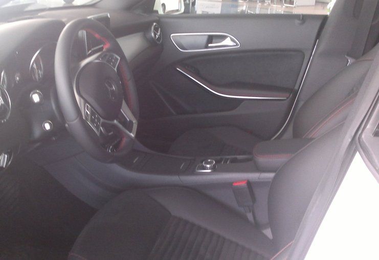 YEN MERCEDES CLA SATITA RESM GALERS