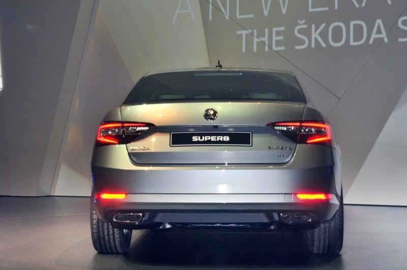 YEN� SKODA SUPERB LANSMAN RES�M GALER�S�