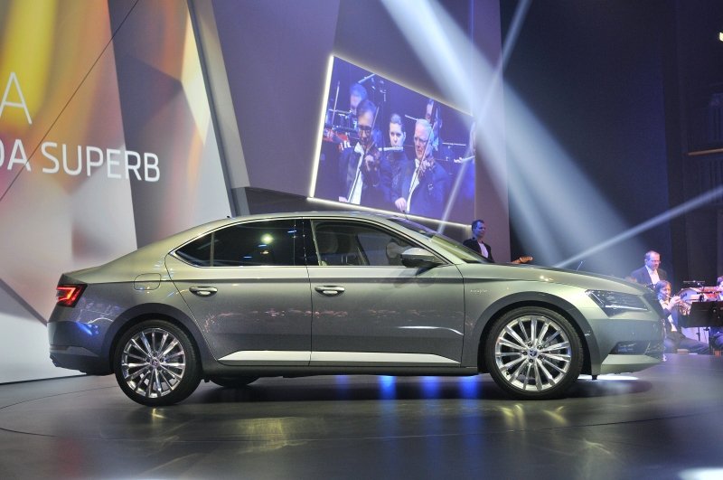 YEN� SKODA SUPERB LANSMAN RES�M GALER�S�